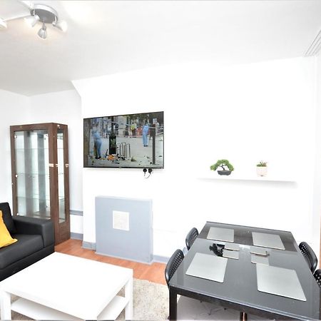 Beautiful London 2 Bedroom Flat Near Finsbury Park Esterno foto